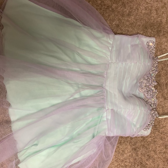 Pastel colored short formal dress - Picture 12 of 12